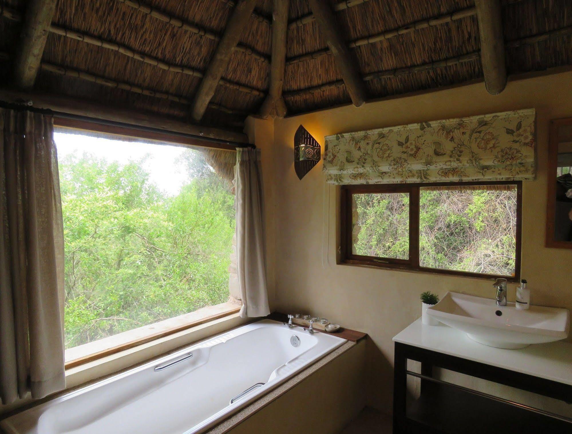 Woodbury Lodge - Amakhala Game Reserve Exterior photo